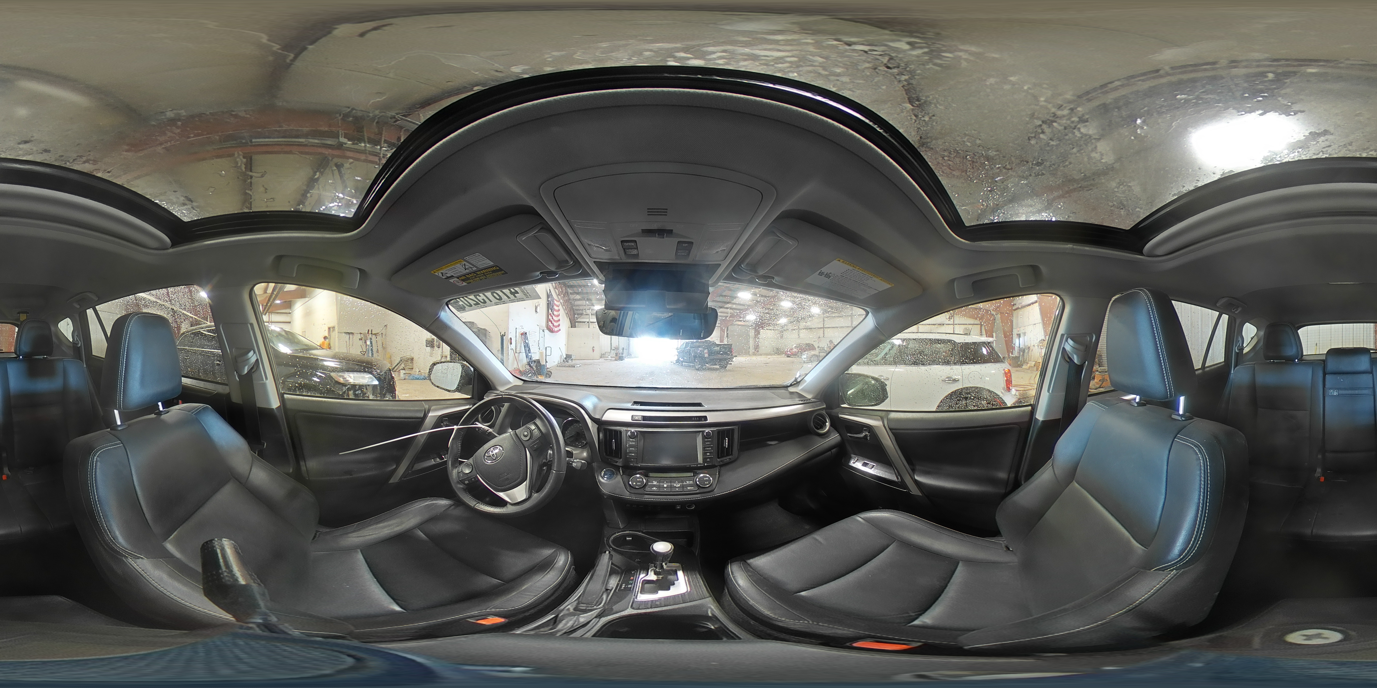 2017 Toyota RAV 4 - Image 16