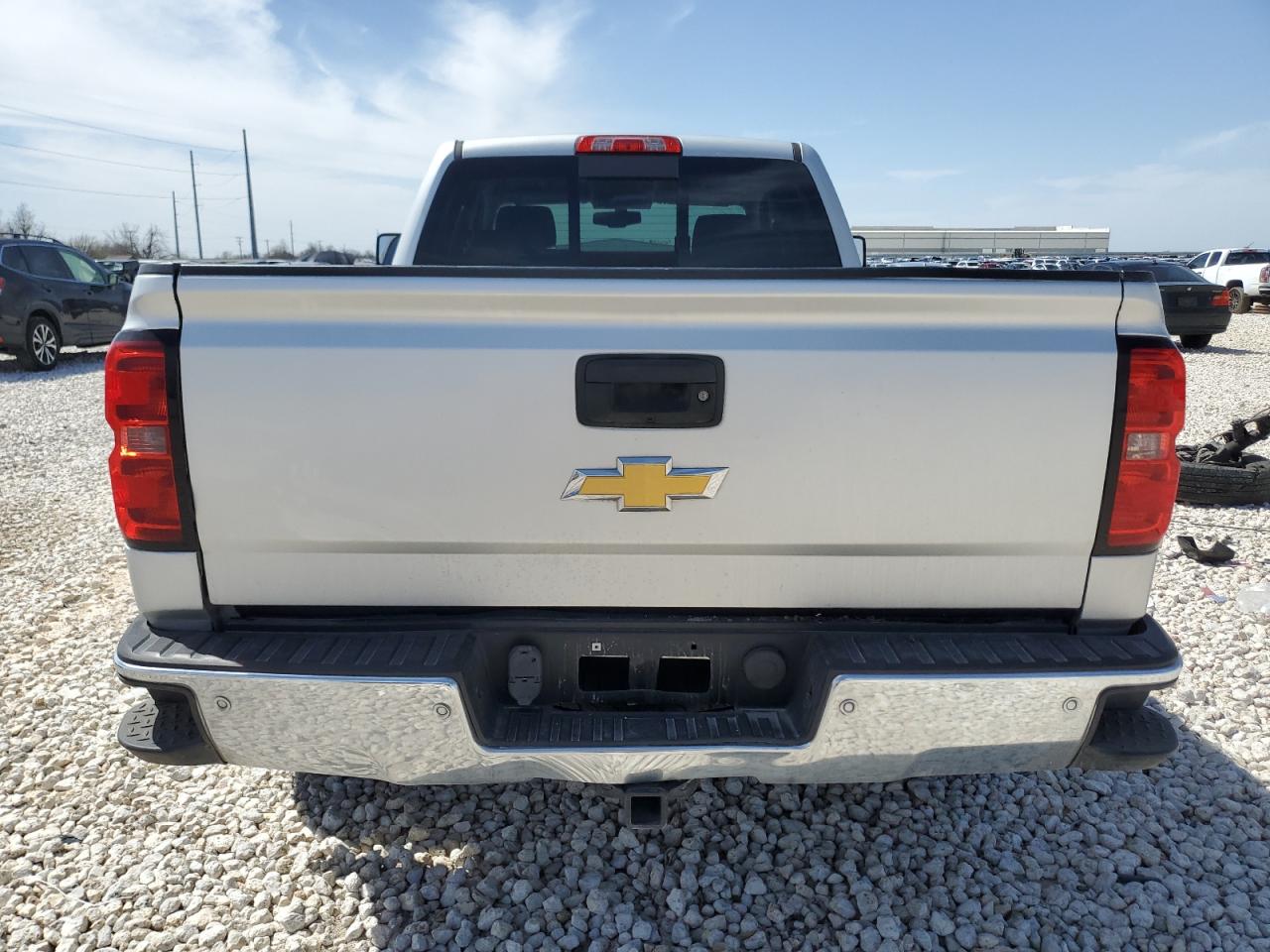2015 Chevrolet Silverado - Image 6