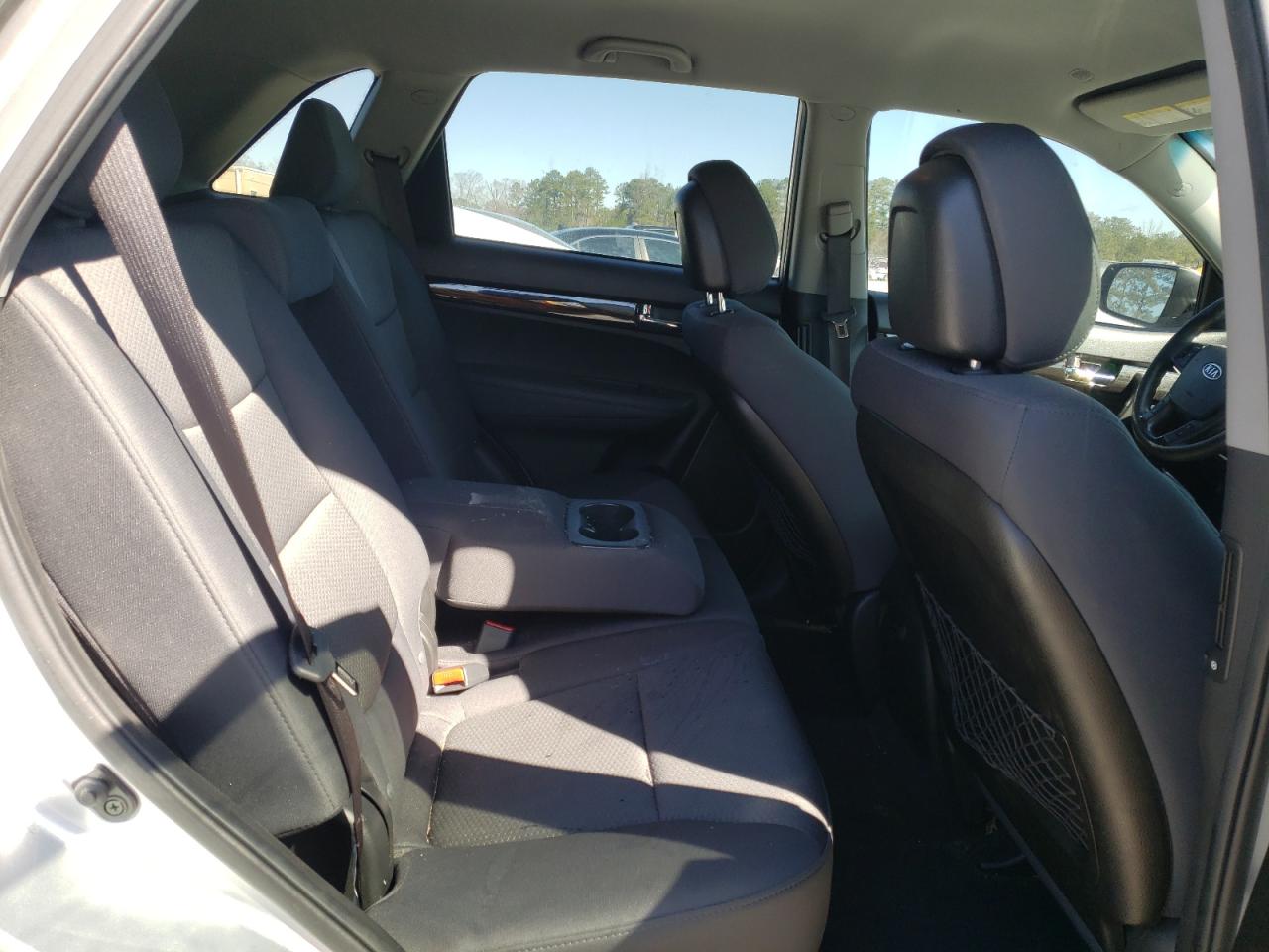 2012 Kia Sorento - Image 11