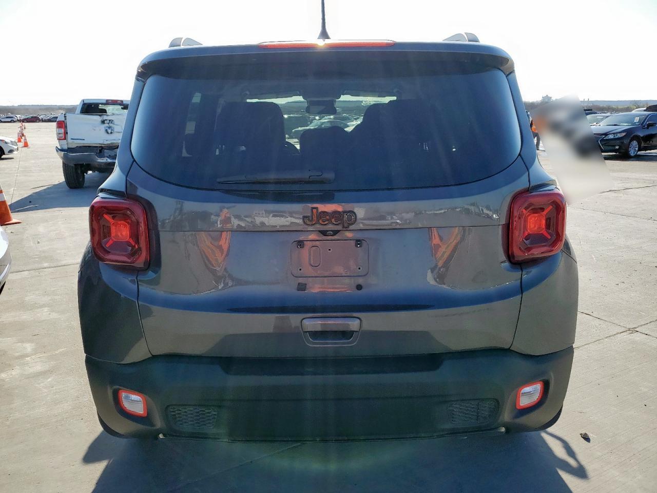 2020 Jeep Renegade - Image 6