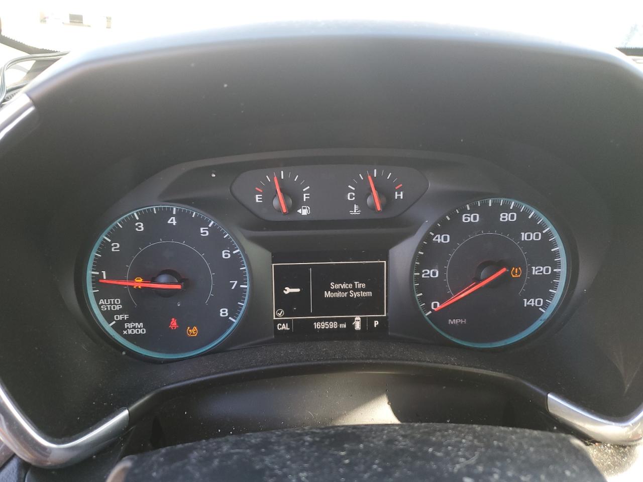 2GNAXREV8J6275558 CHEVROLET EQUINOX 2018
