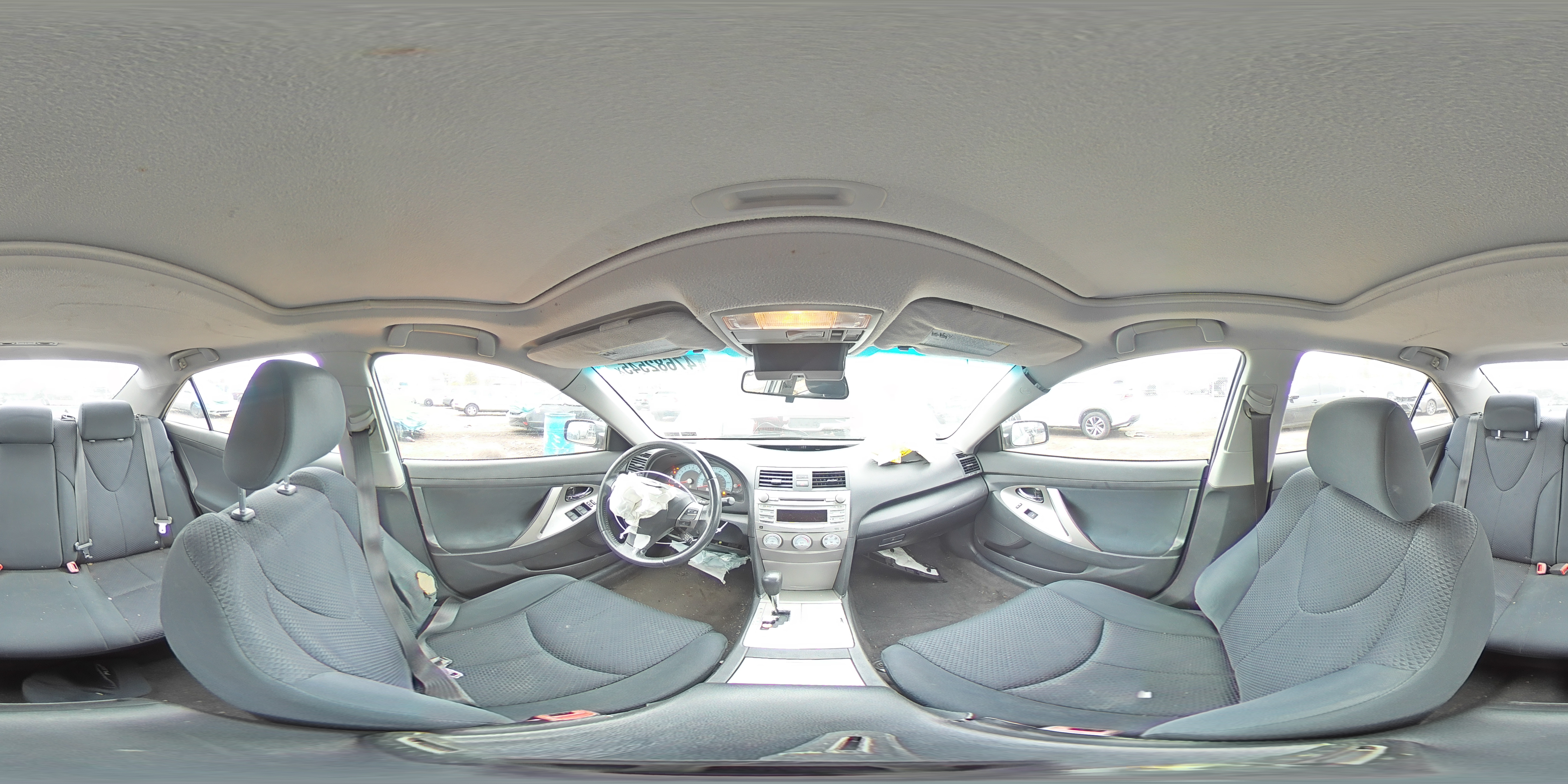 2011 Toyota Camry - Image 12
