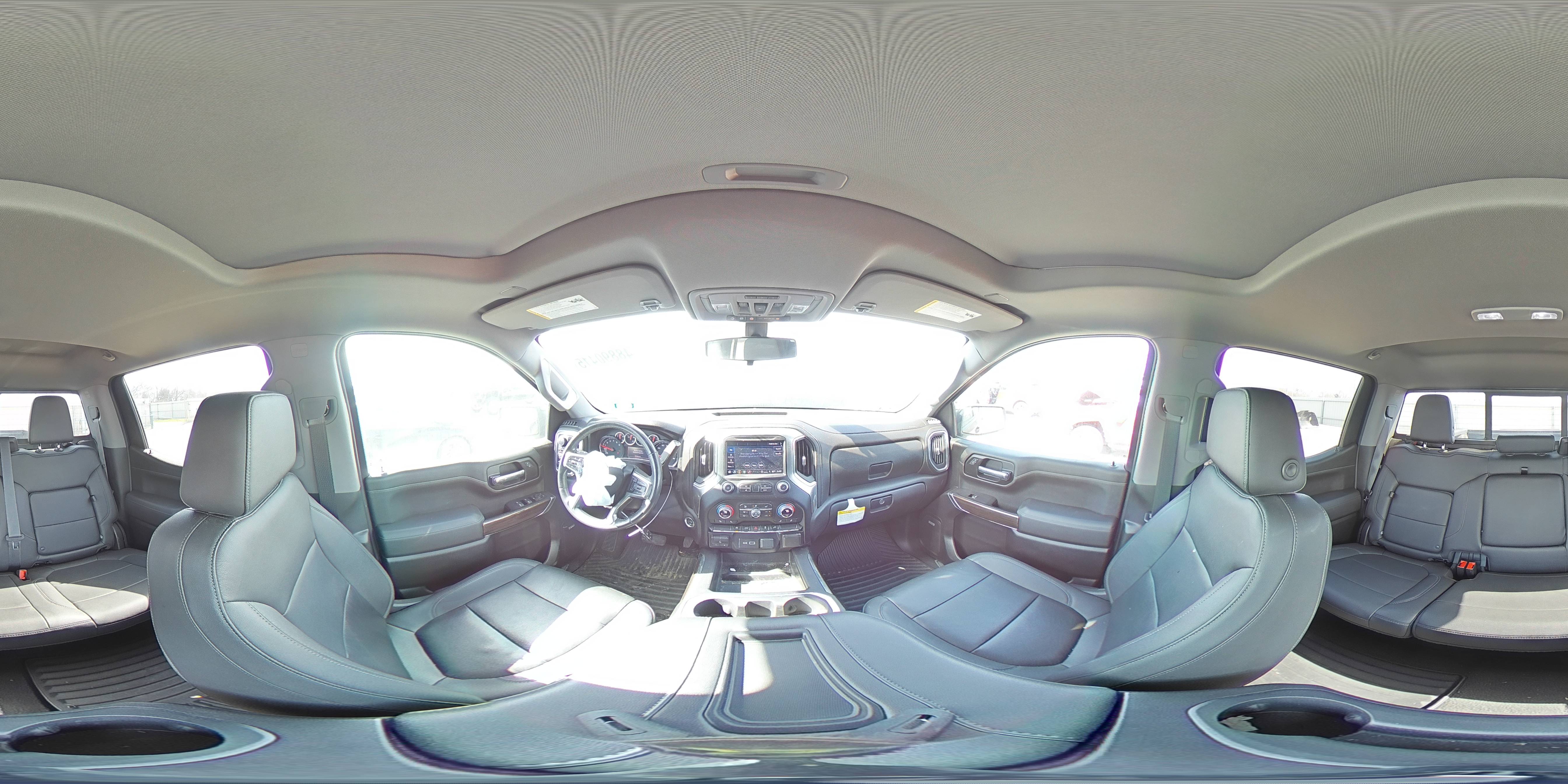 2022 Chevrolet Silverado - Image 13