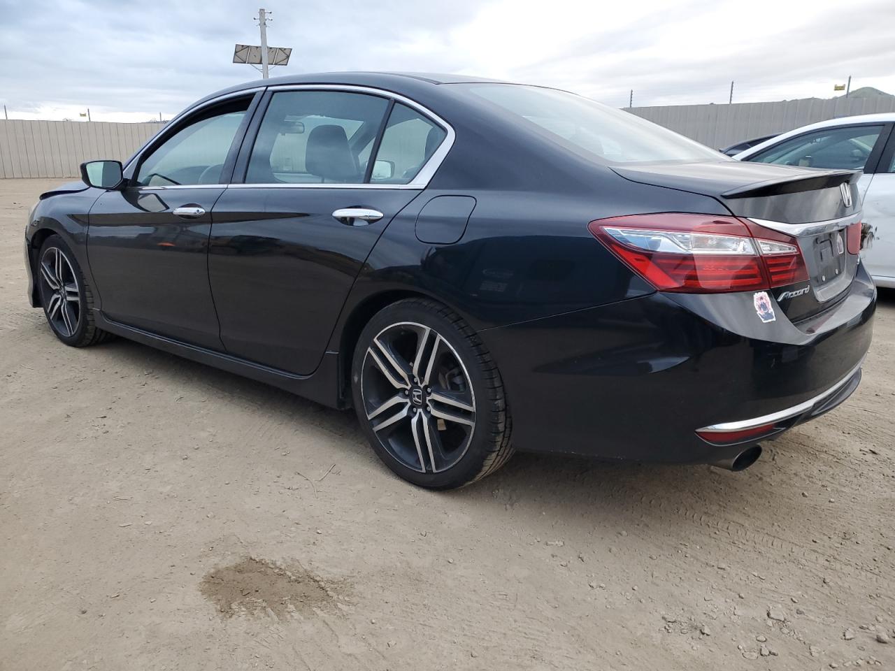 1HGCR2F58GA060776 HONDA ACCORD 2016
