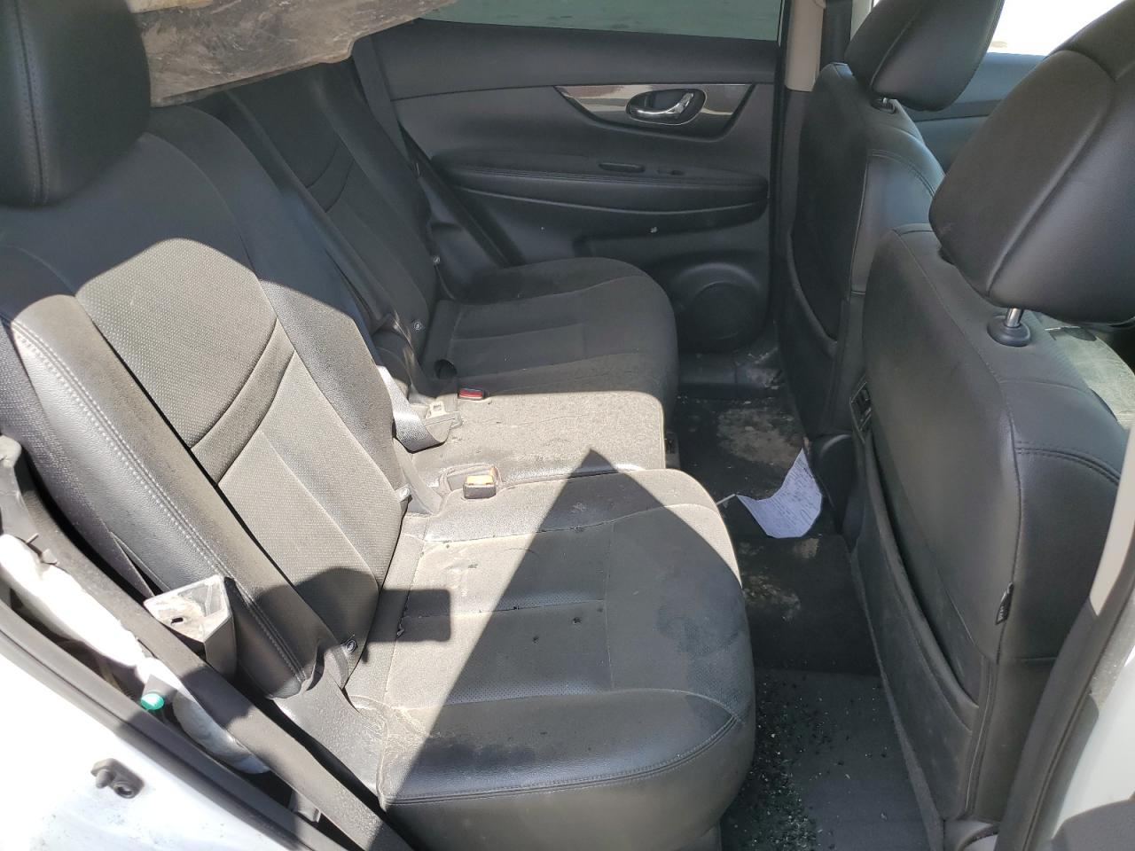 5N1AT2MV2GC882368 NISSAN ROGUE 2016