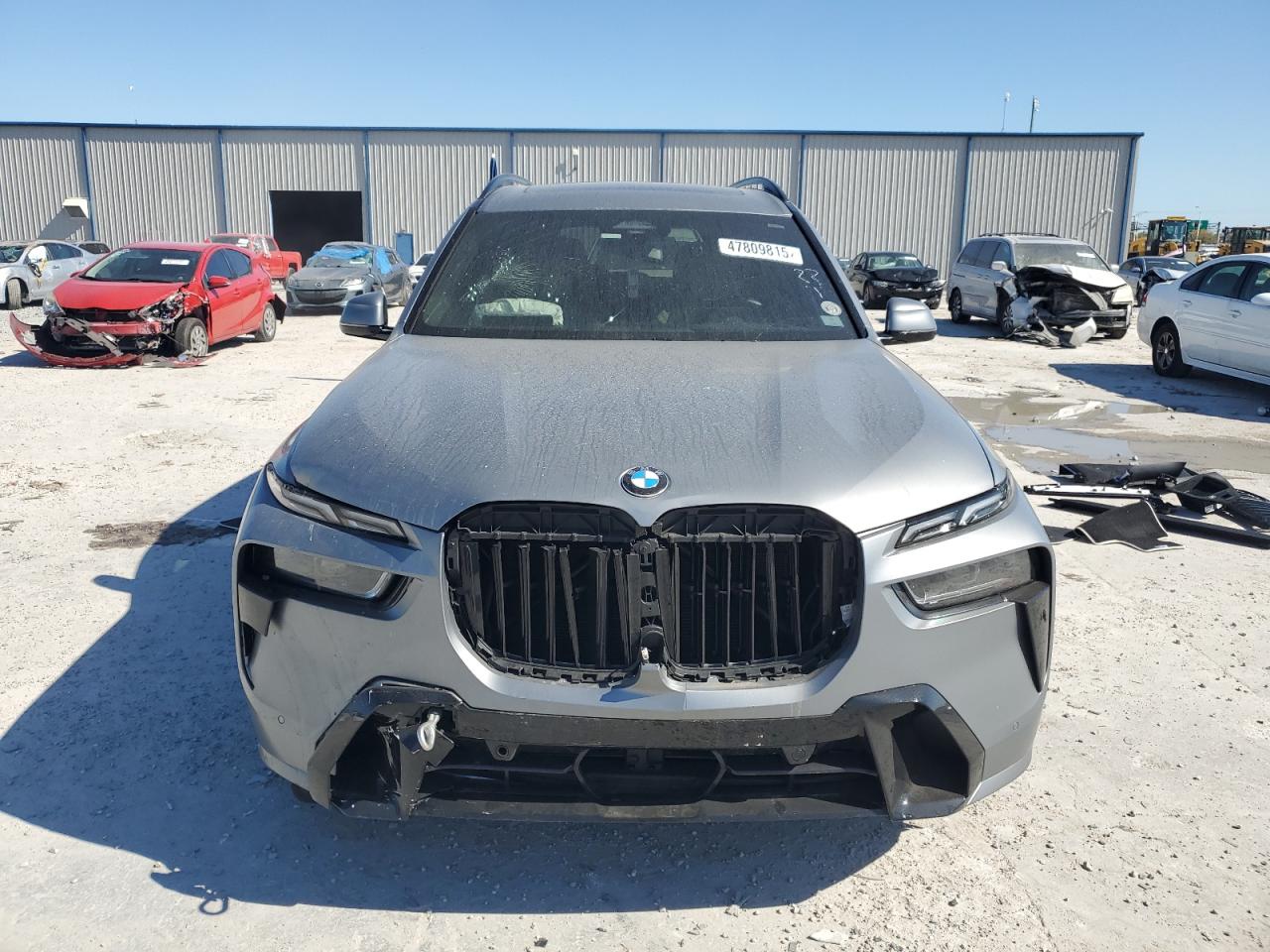 2023 BMW X7 - Image 5