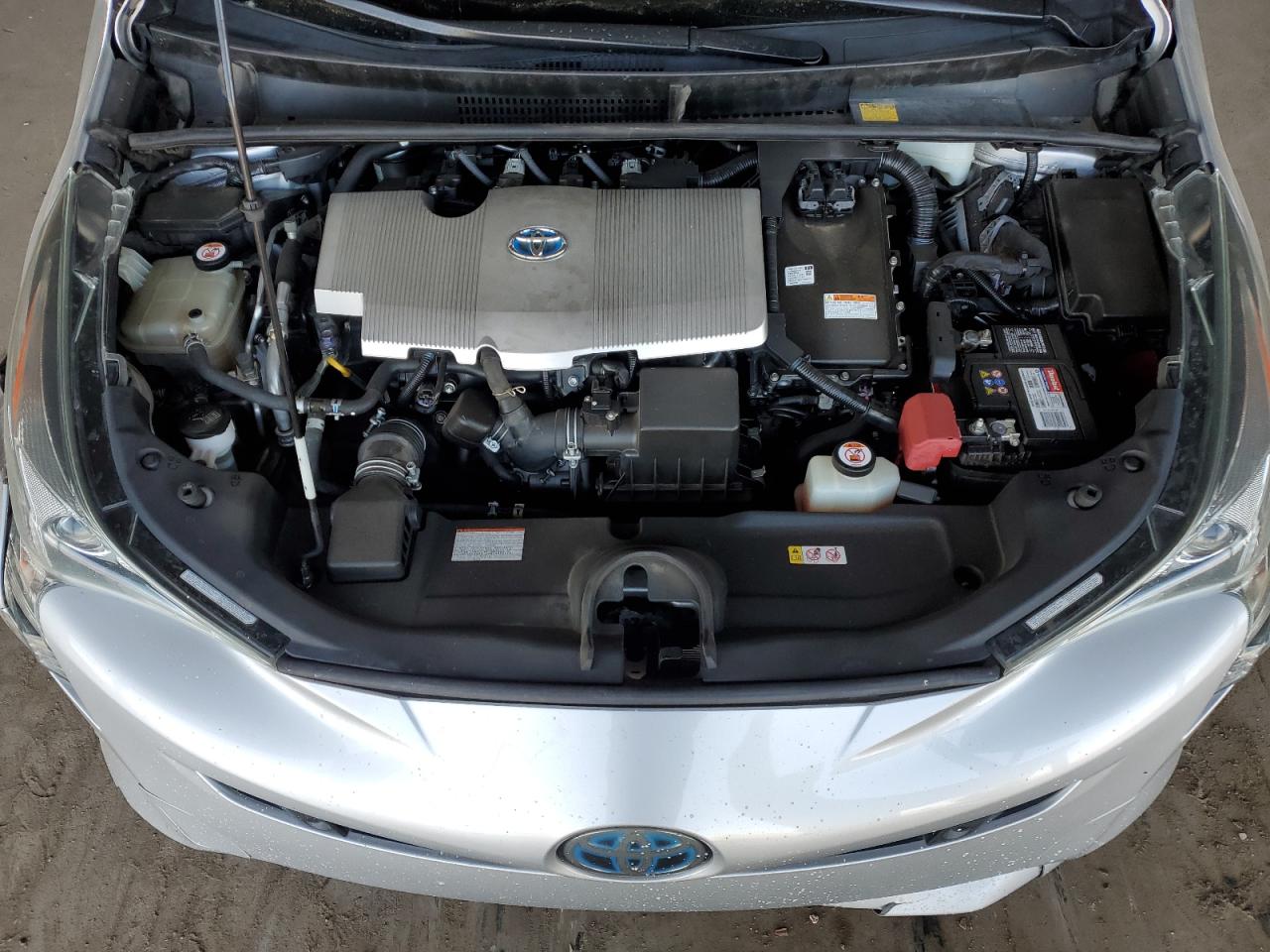2017 Toyota Prius - Image 11