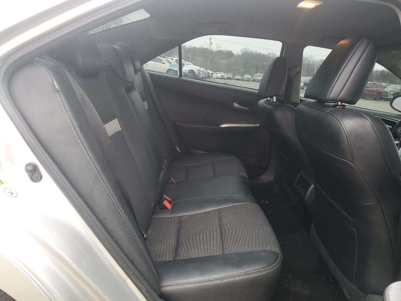 2014 Toyota Camry - Image 10