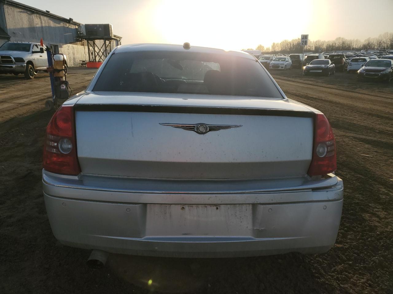 2005 Chrysler 300C VIN: 2C3AA63H35H616675 Lot: 49487985