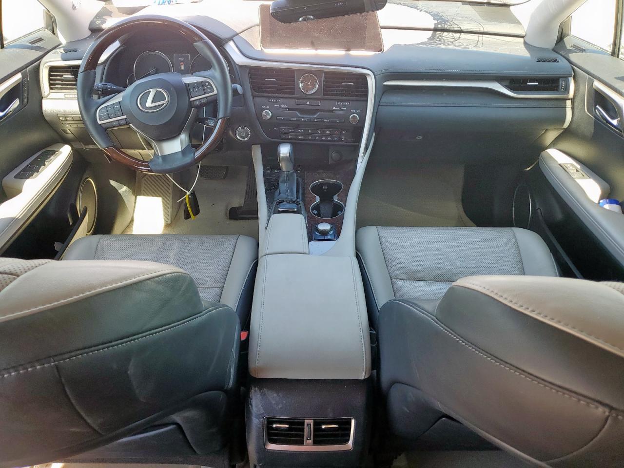 2019 Lexus RX - Image 8