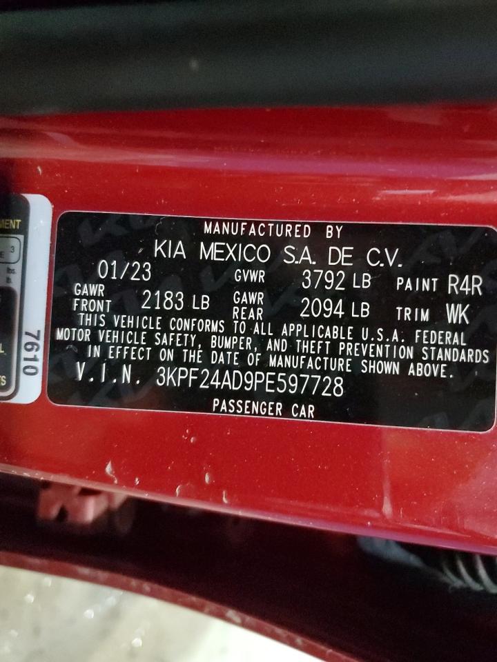 2023 Kia Forte - Image 13