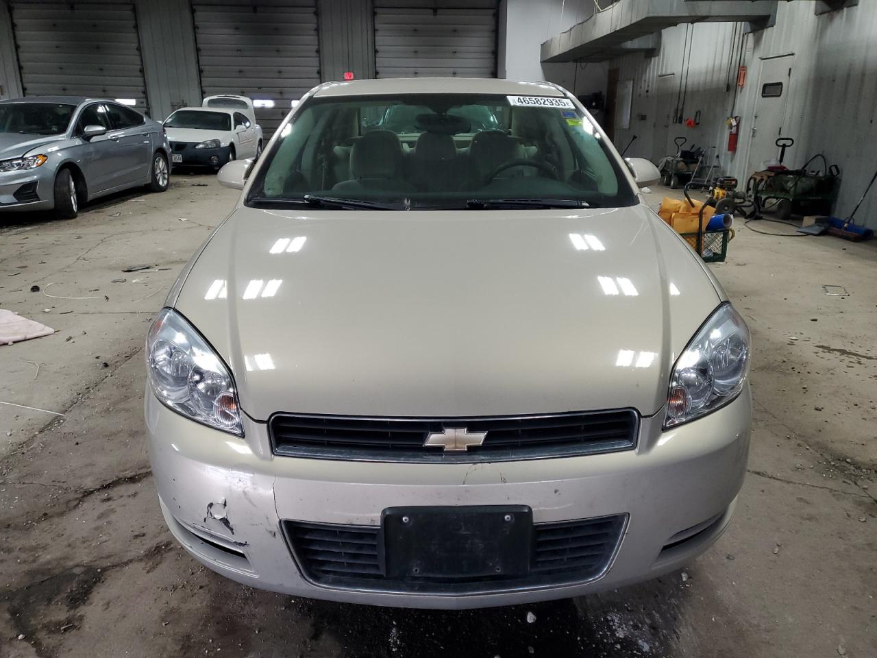2009 Chevrolet Impala - Image 5