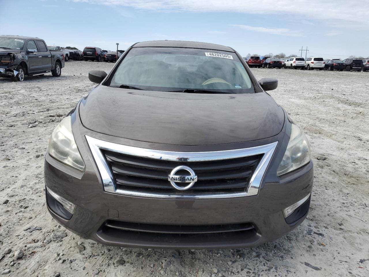 2015 Nissan Altima - Image 5