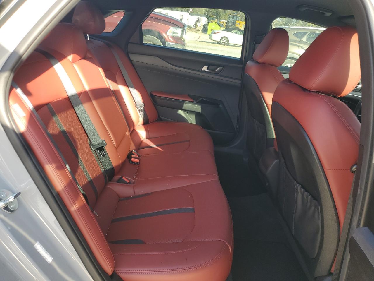 2023 Kia K5 - Image 10