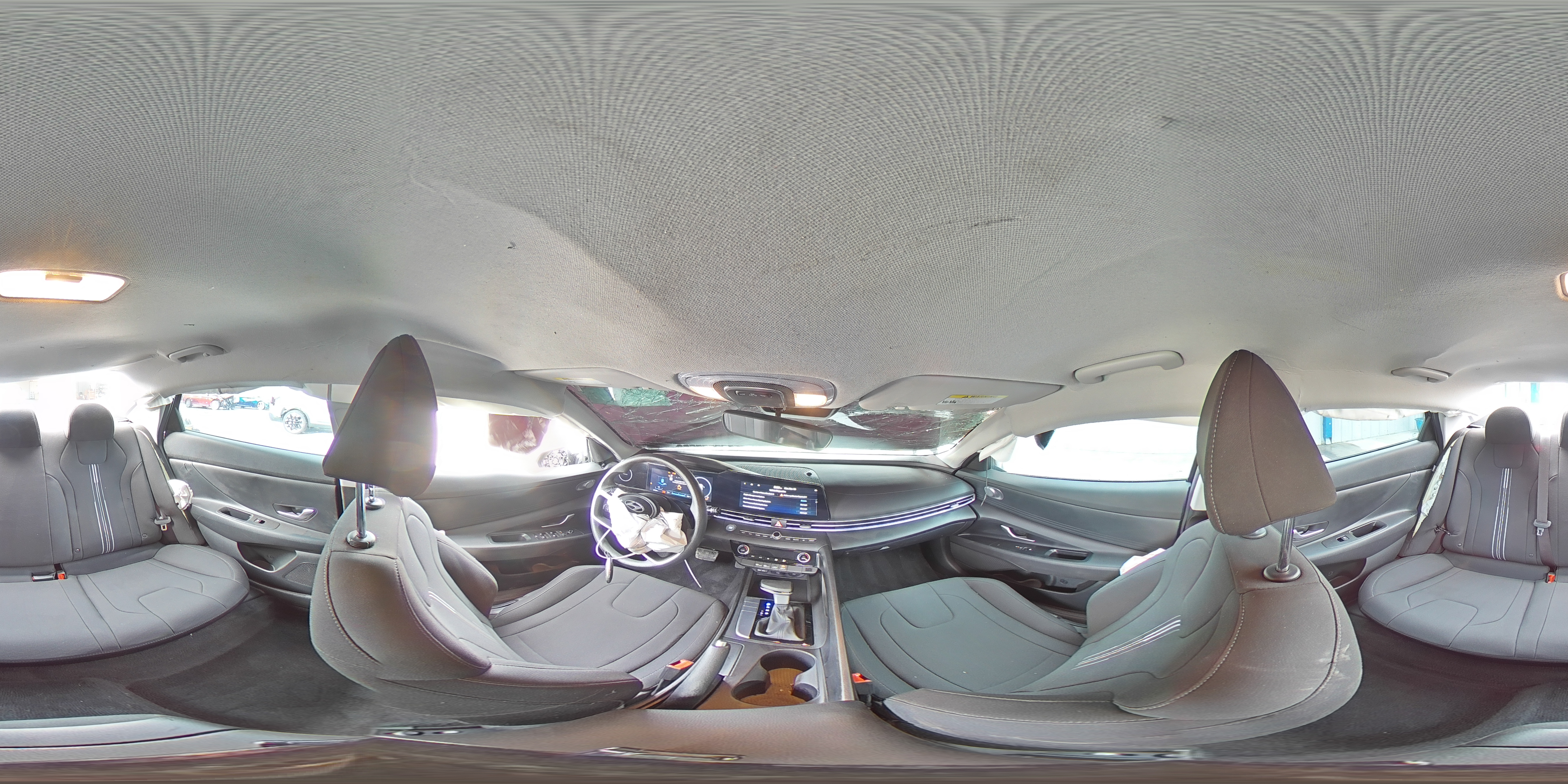 2024 Hyundai Elantra - Image 16