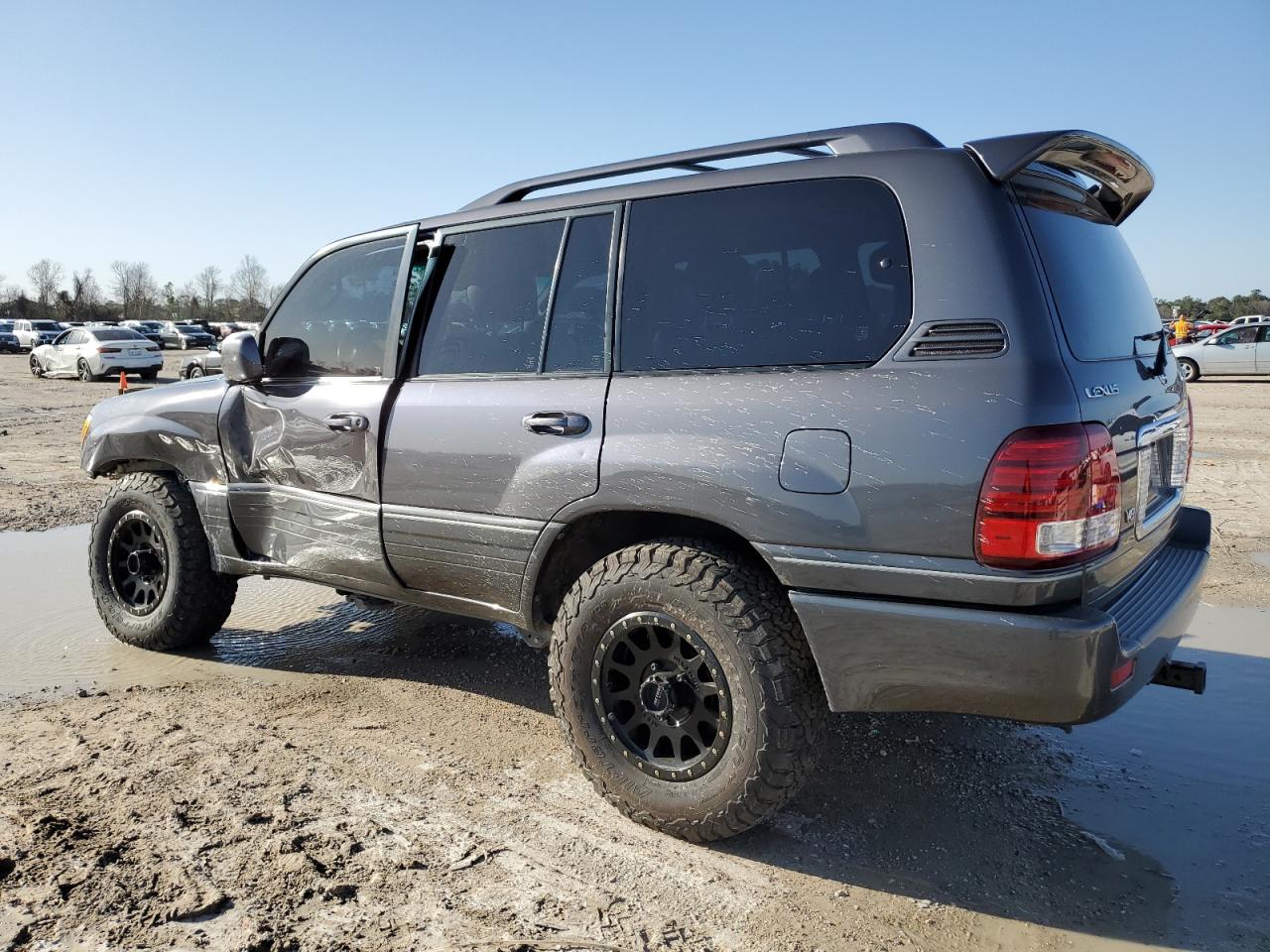 2006 Lexus LX - Image 2