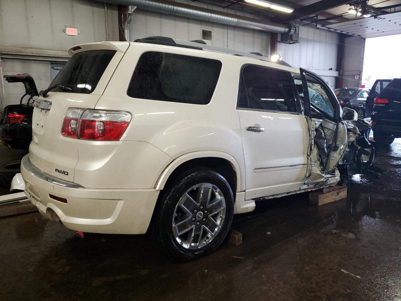 2011 GMC Acadia - Image 3