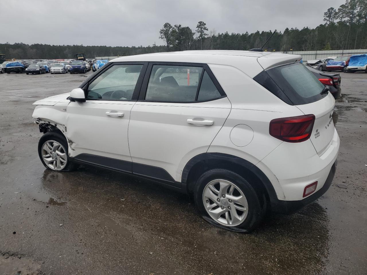 2023 Hyundai Venue - Image 2