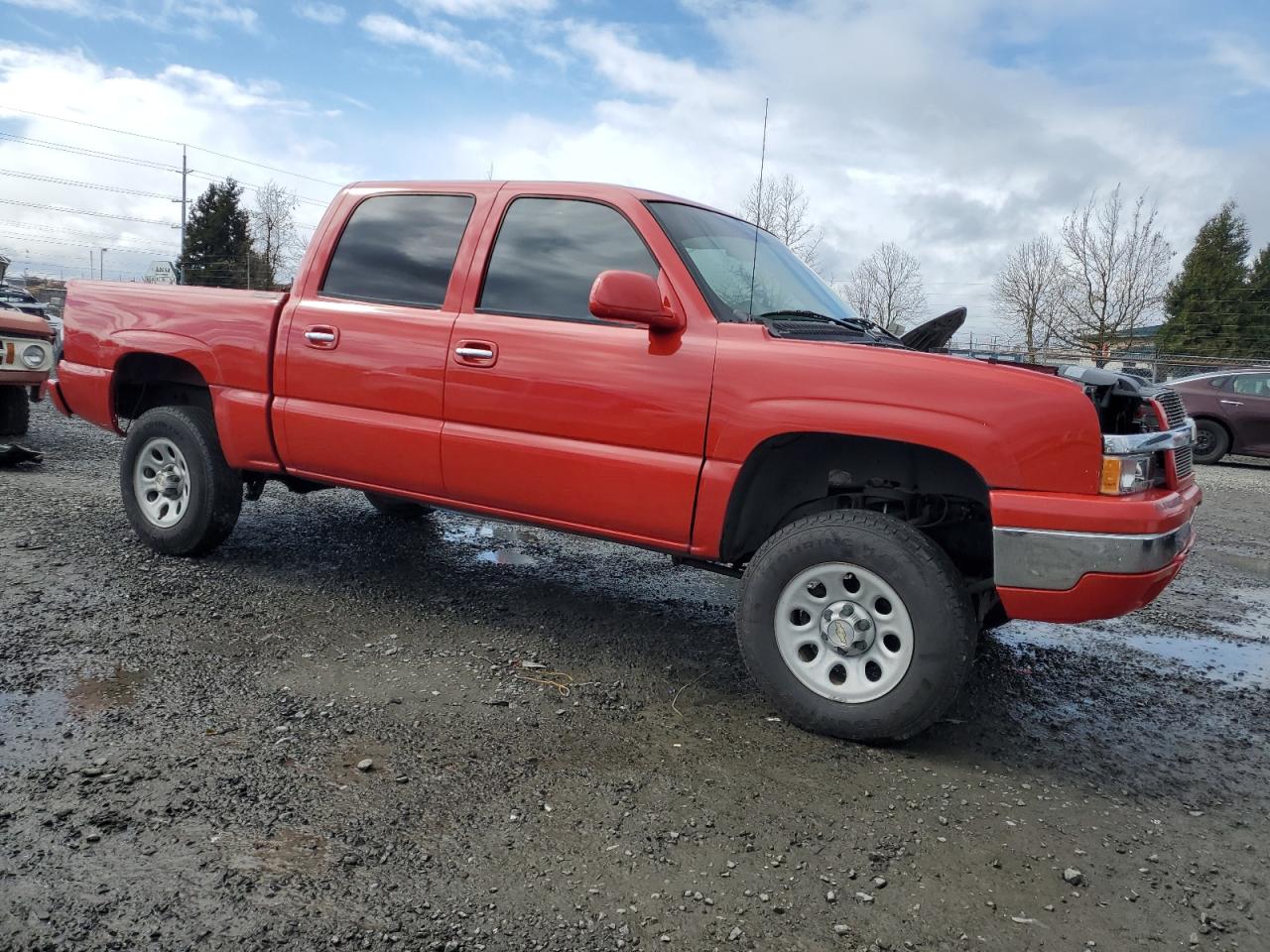 2004 Chevrolet Silverado - Image 4