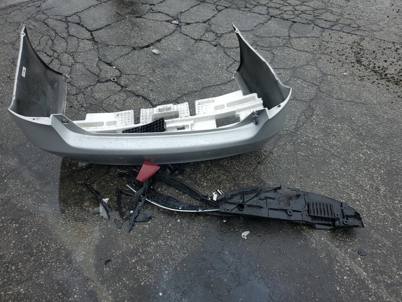 2012 Lexus ES - Image 14