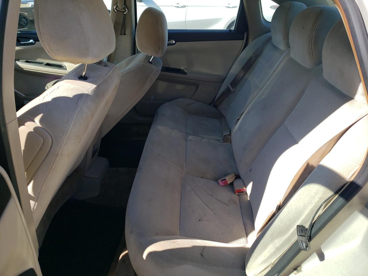 2011 Chevrolet Impala - Image 10