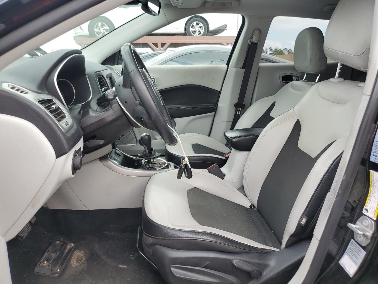 2019 Jeep Compass - Image 7