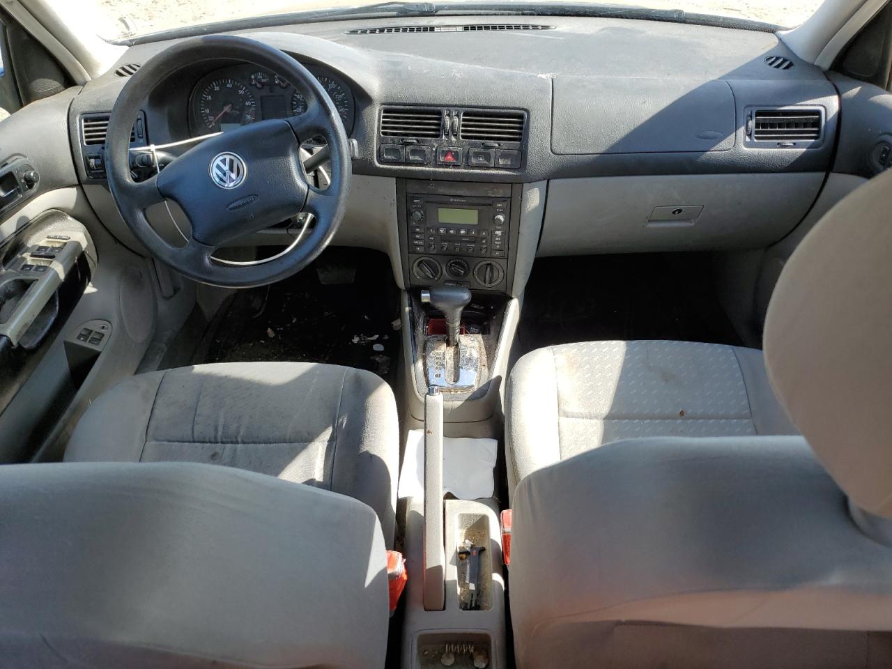 2003 Volkswagen Jetta - Image 8