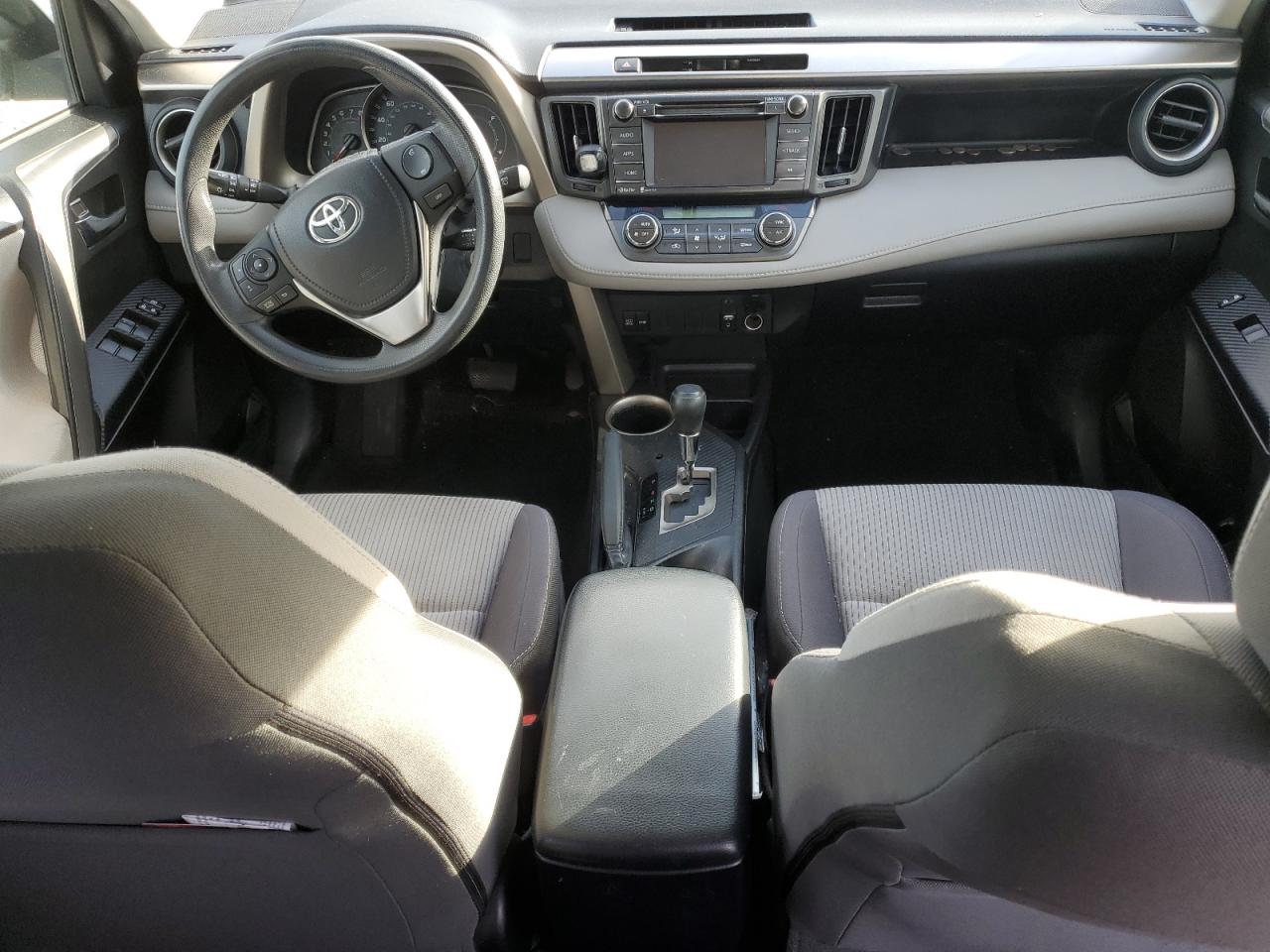 2015 Toyota RAV 4 - Image 8