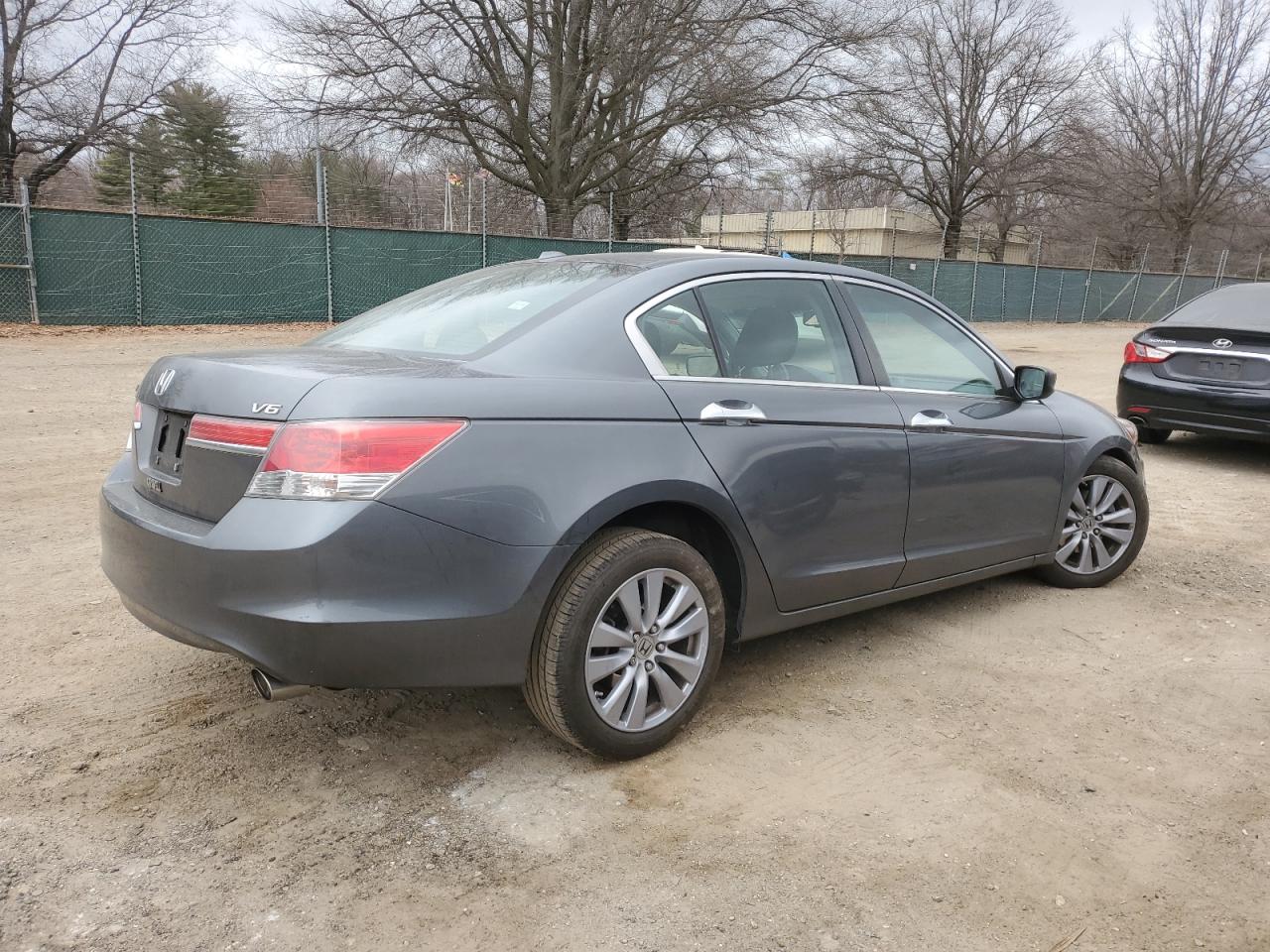 2011 Honda Accord - Image 3