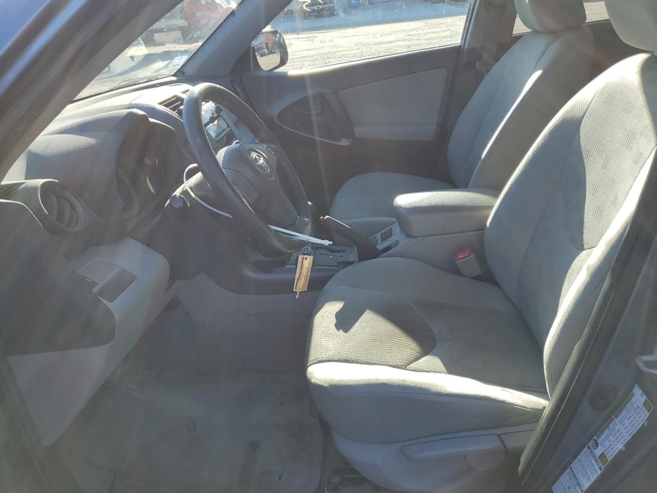 2010 Toyota RAV 4 - Image 7