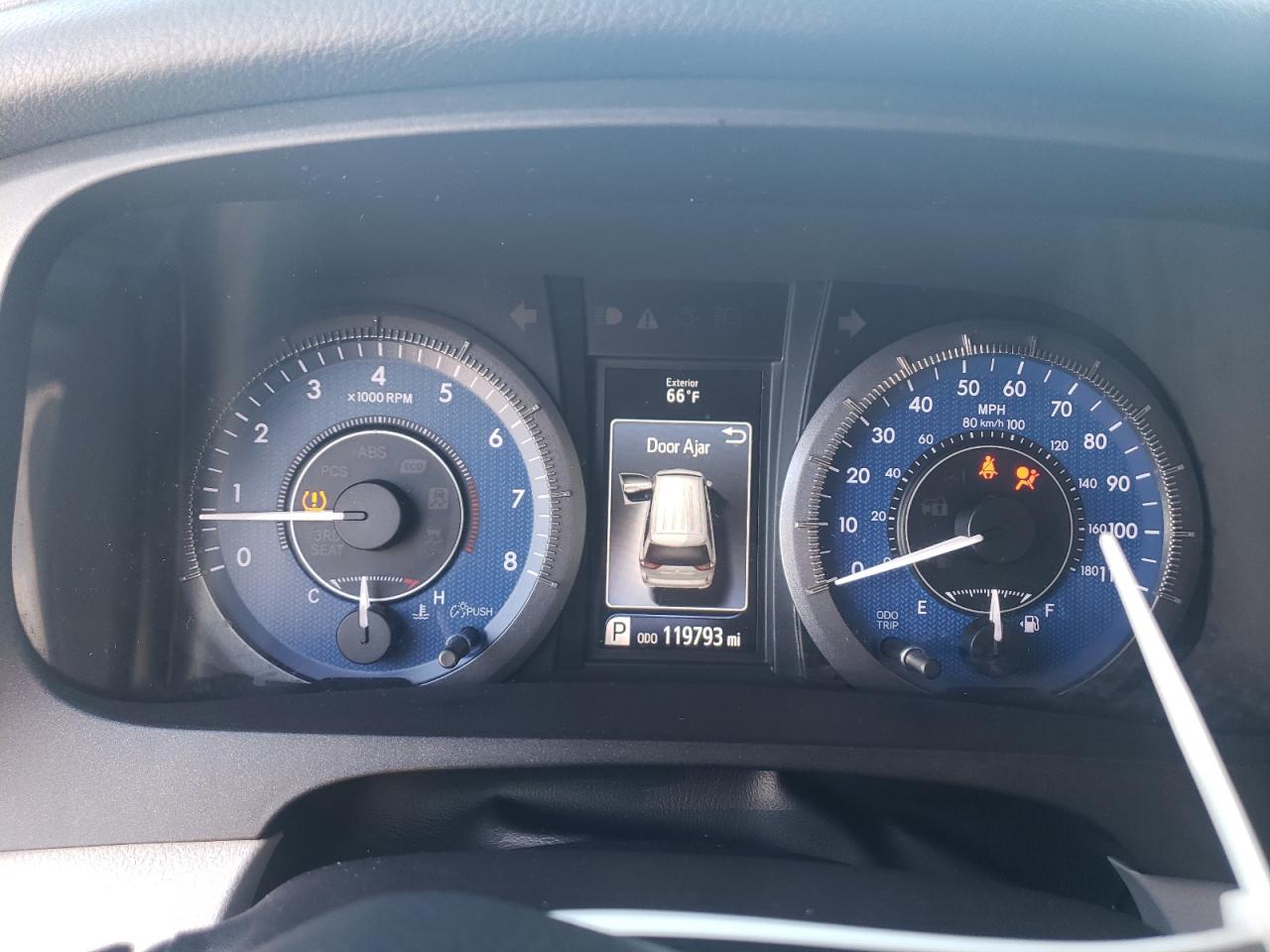 2015 Toyota Sienna - Image 9