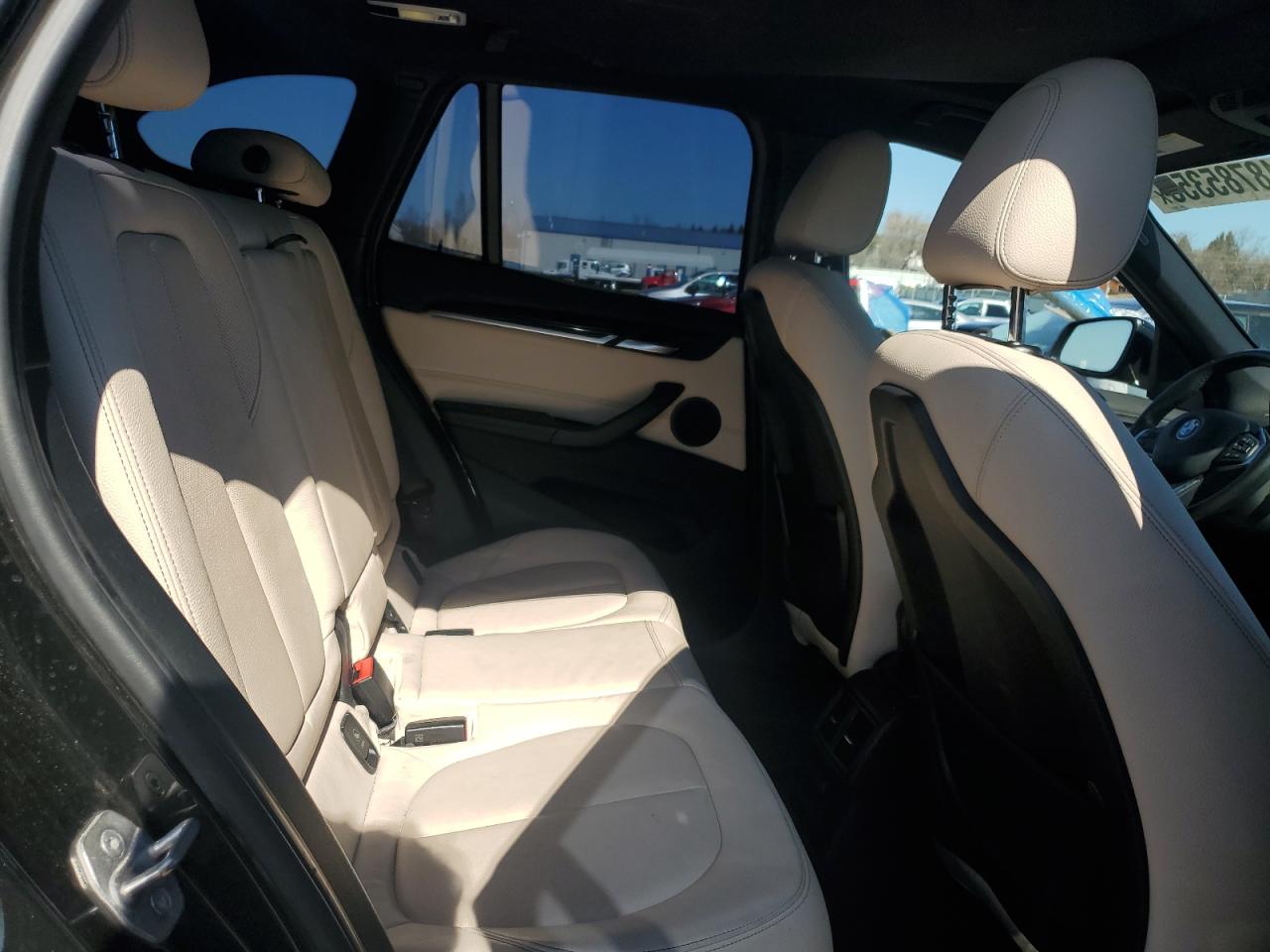 2016 BMW X1 - Image 11