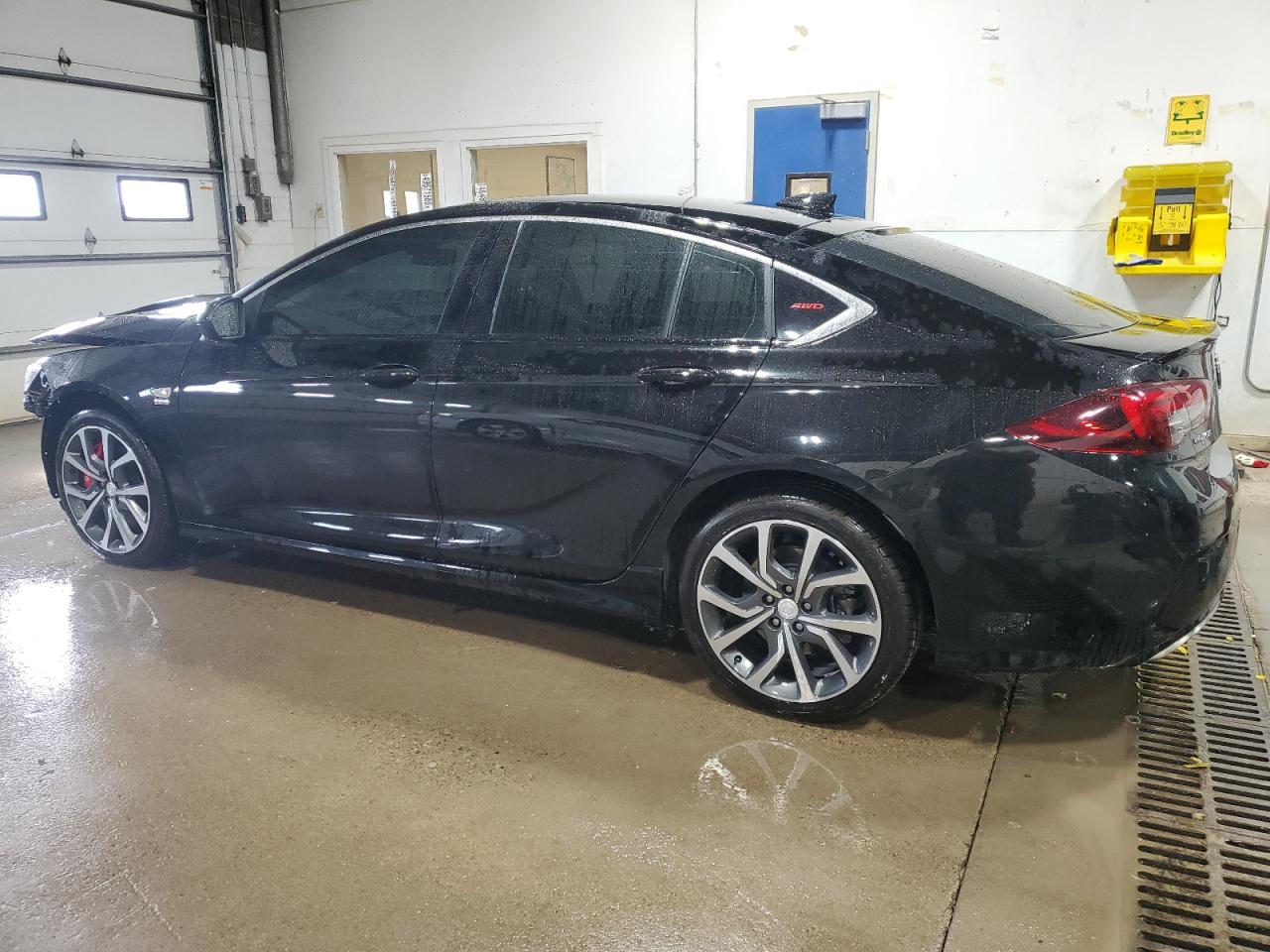 2018 Buick Regal - Image 2