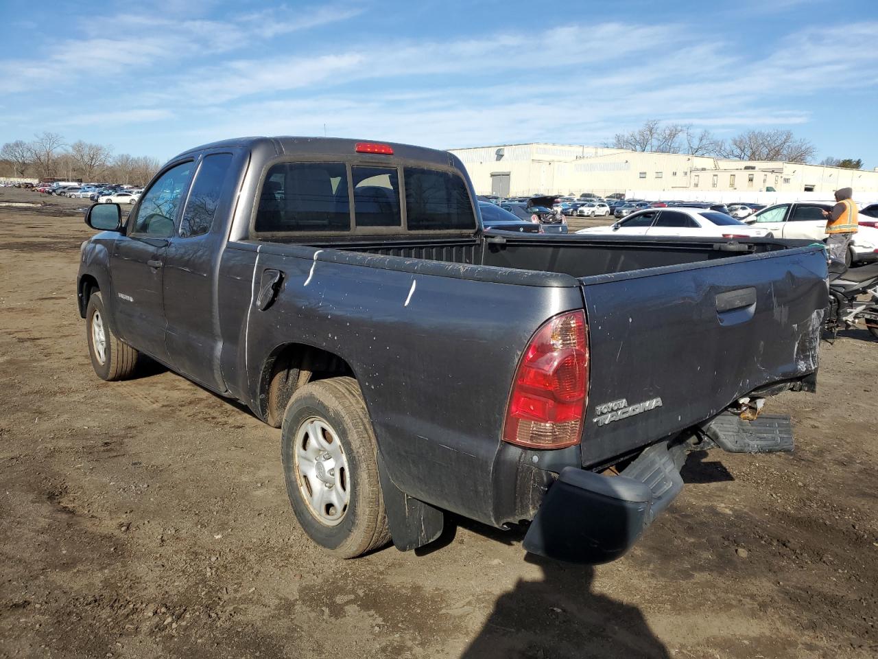 2014 Toyota Tacoma - Image 2
