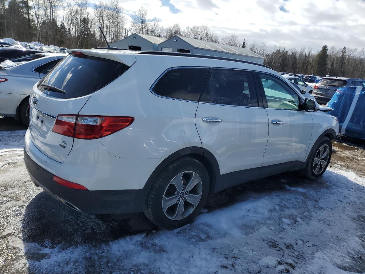 2016 Hyundai Santa Fe - Image 3