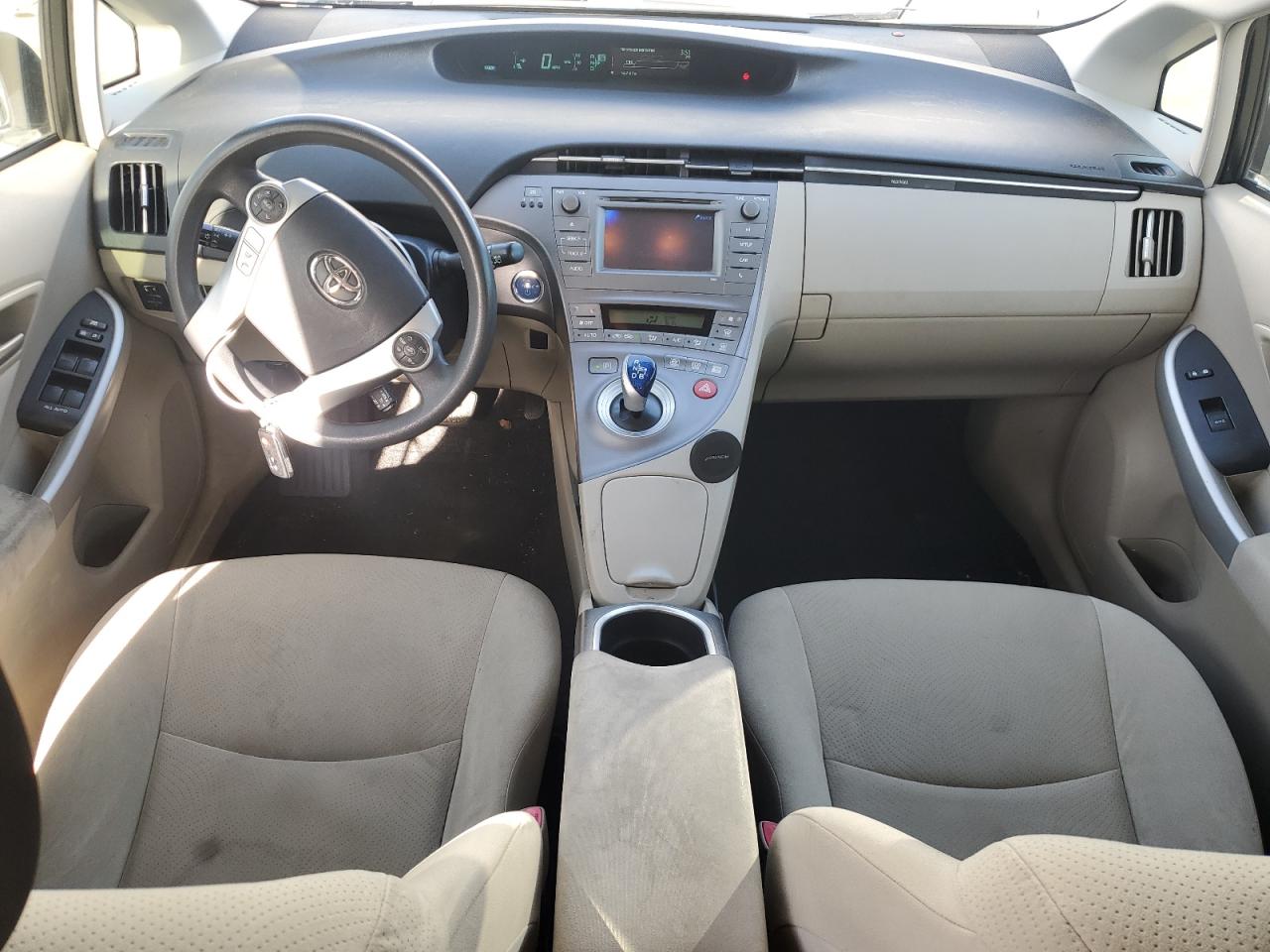 2012 Toyota Prius - Image 8