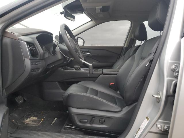  NISSAN ROGUE 2023 Srebrny