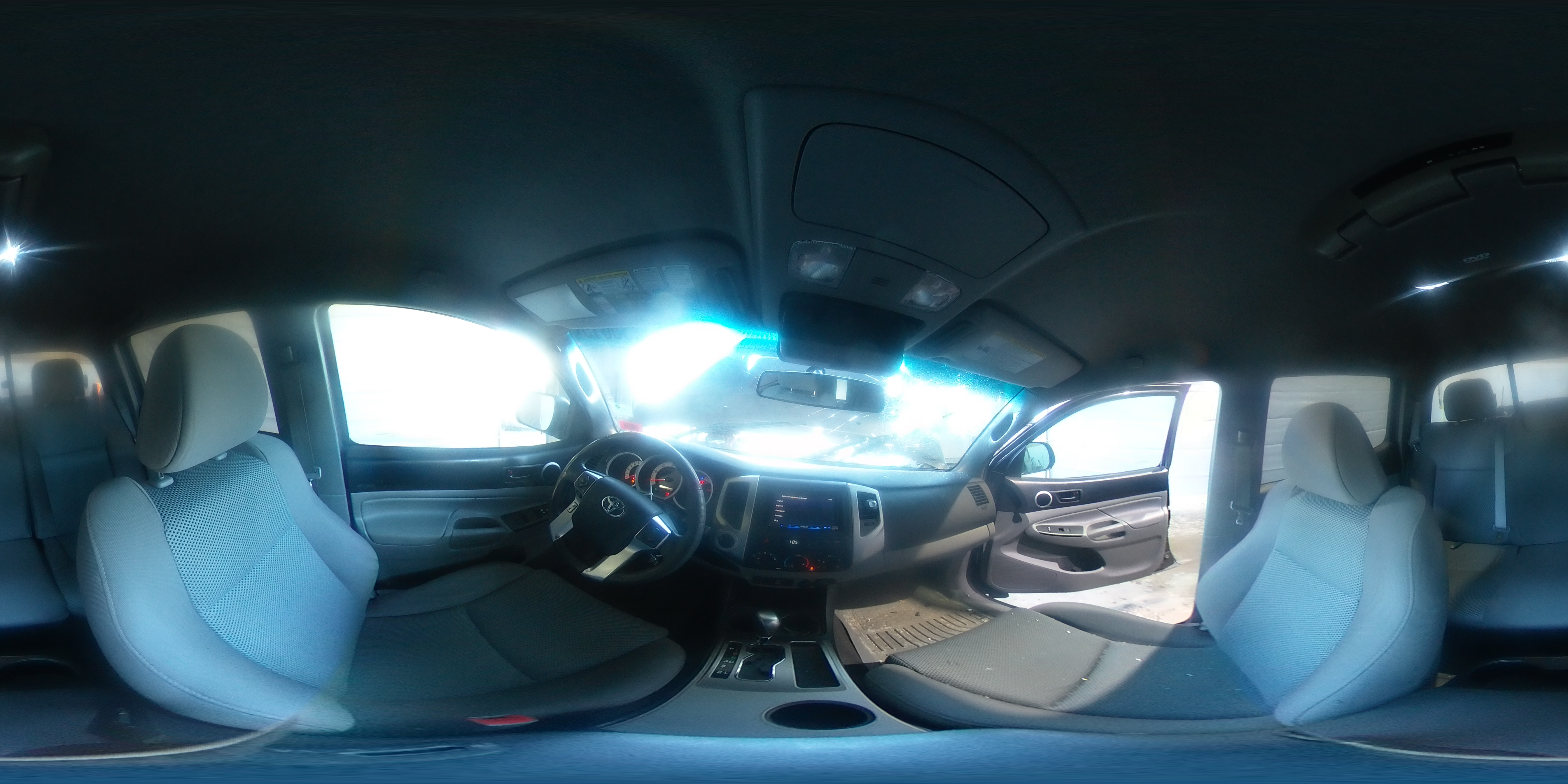 2014 Toyota Tacoma - Image 13