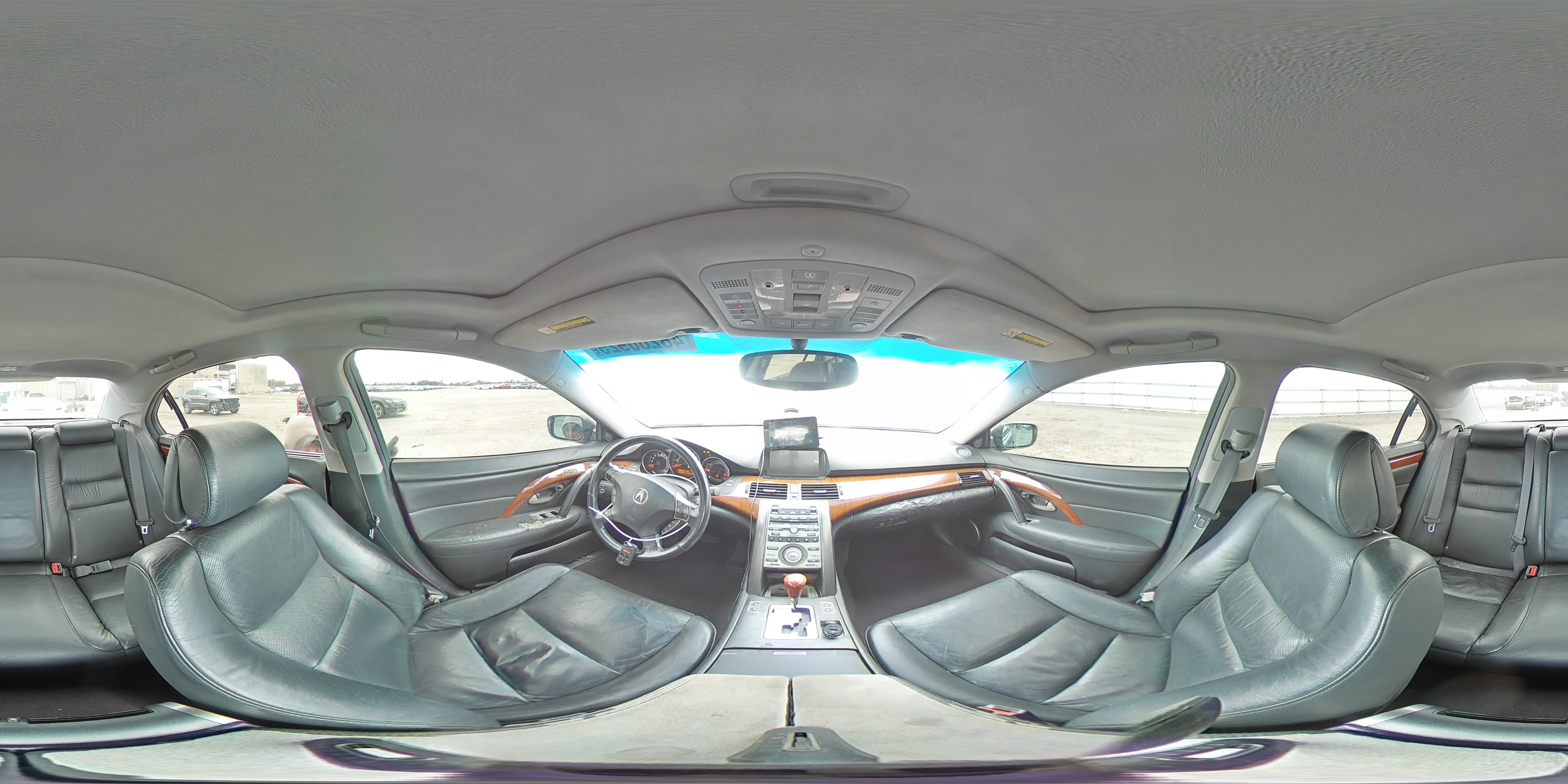 2005 Acura RL - Image 13