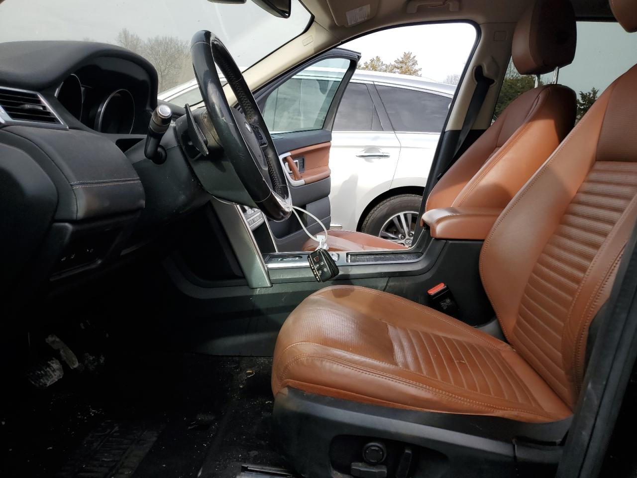2017 Land Rover Discovery - Image 7