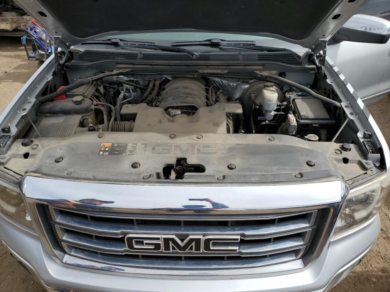 2015 GMC Sierra - Image 11
