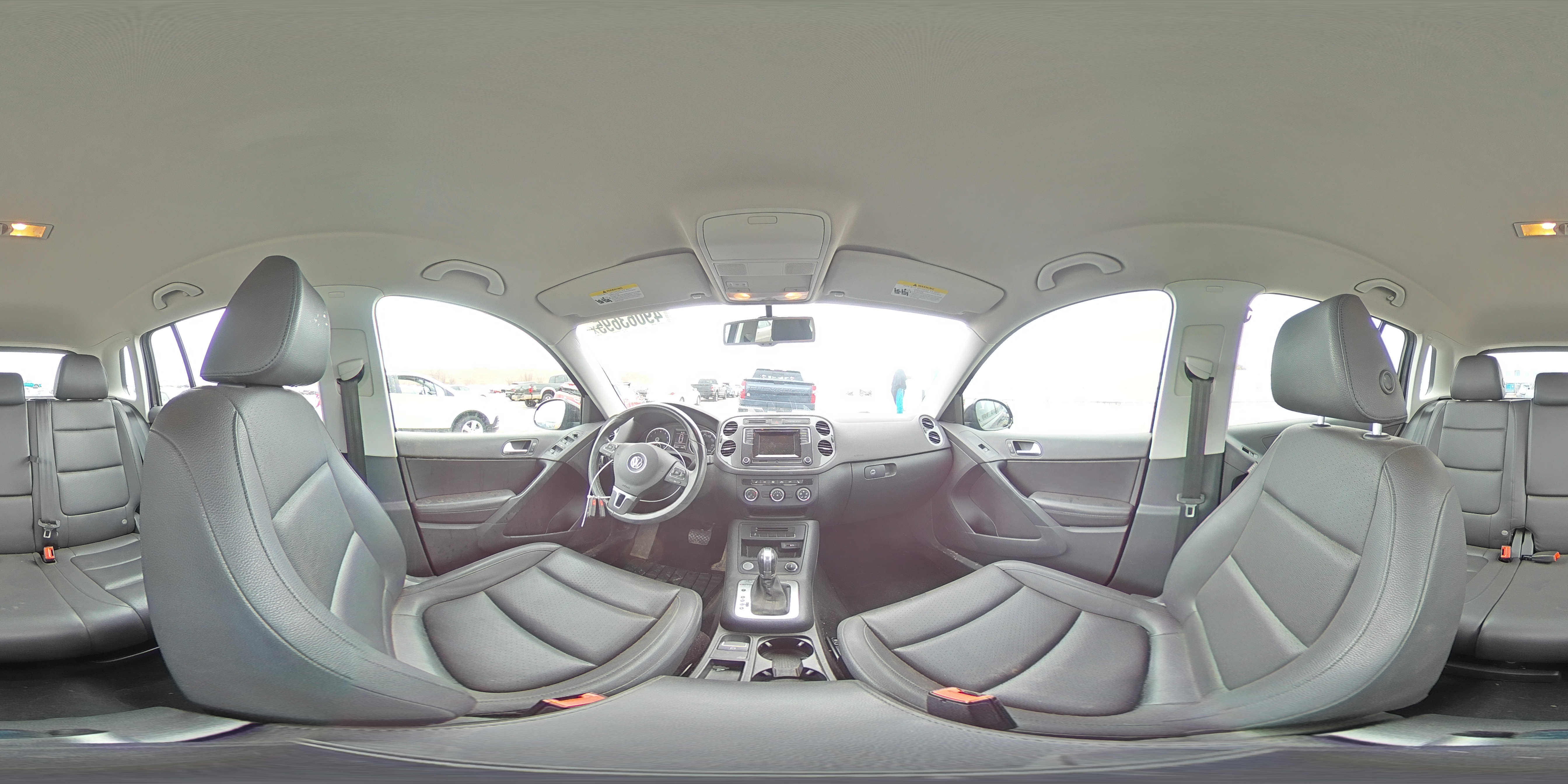 2016 Volkswagen Tiguan - Image 15