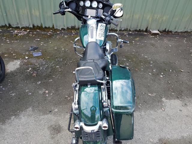 HARLEY-DAVIDSON FL 2015 Зелений