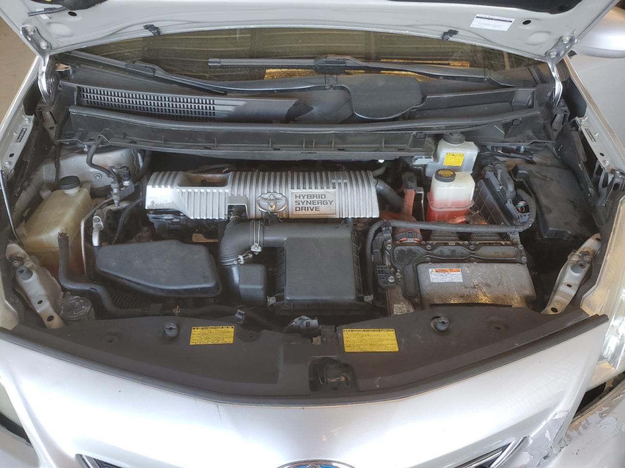 2012 Toyota Prius - Image 11