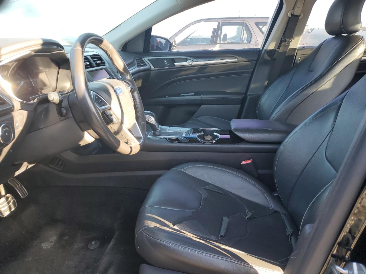 3FA6P0SU6GR257945 FORD FUSION 2016