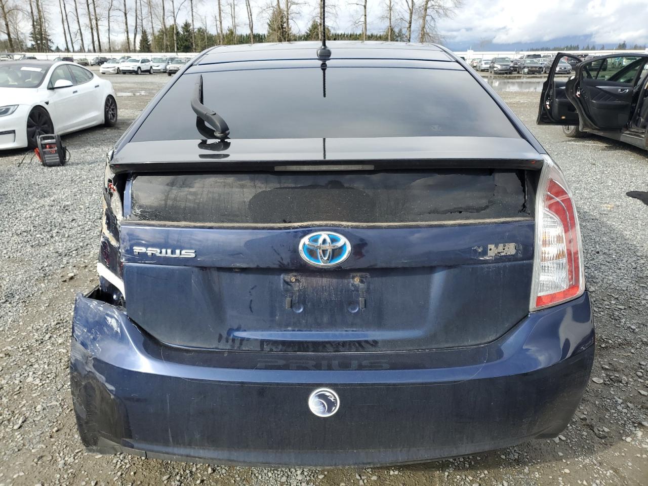 2015 Toyota Prius - Image 6