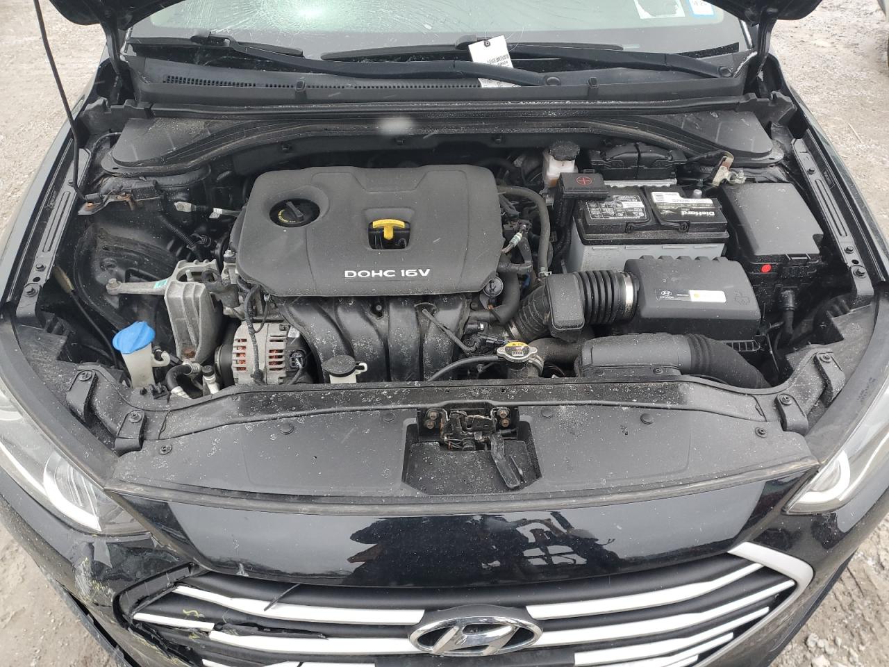 2017 Hyundai Elantra - Image 11