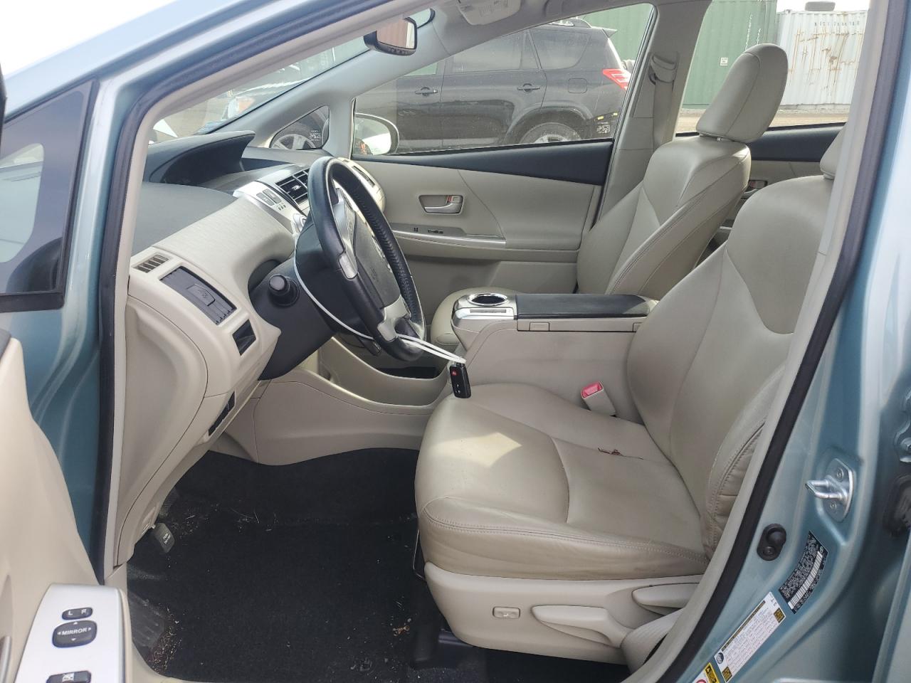 2013 Toyota Prius - Image 7