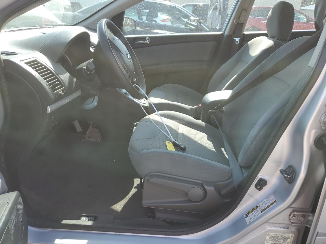 2012 Nissan Sentra - Image 7