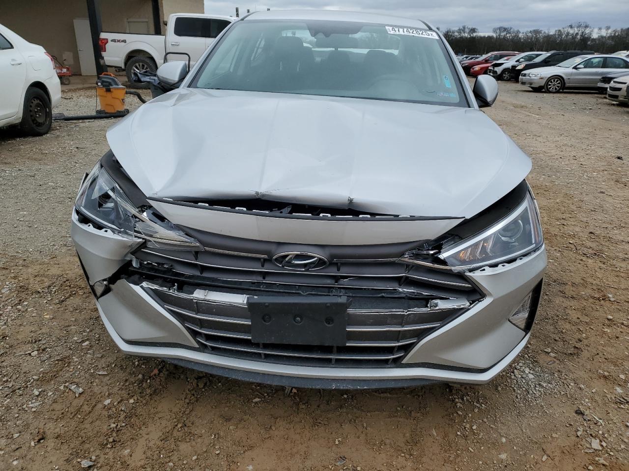 2020 Hyundai Elantra - Image 5